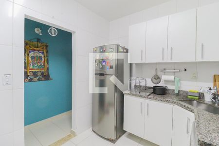 Casa à venda com 199m², 4 quartos e 4 vagas Casa à venda com 199m², 4 quartos e 4 vagasCozinha