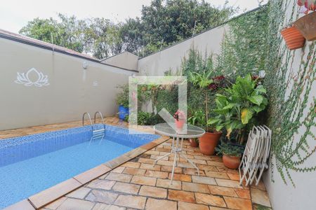 Casa à venda com 199m², 4 quartos e 4 vagas Casa à venda com 199m², 4 quartos e 4 vagasÁrea Externa