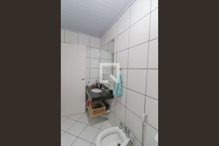 Casa à venda com 199m², 4 quartos e 4 vagas Casa à venda com 199m², 4 quartos e 4 vagasBanheiro da Suíte