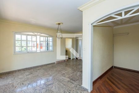 Sala 2 de casa para alugar com 4 quartos, 180m² em Pau Pombo, Nova Lima