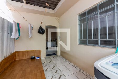 Área de serviço  de casa à venda com 6 quartos, 250m² em Vila Osasco, Osasco