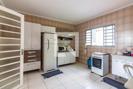 Cozinha 1 de casa à venda com 6 quartos, 250m² em Vila Osasco, Osasco