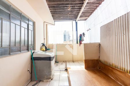 Área de serviço  de casa à venda com 6 quartos, 250m² em Vila Osasco, Osasco