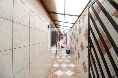 Casa à venda com 128m², 3 quartos e 2 vagas Casa à venda com 128m², 3 quartos e 2 vagasCorredor