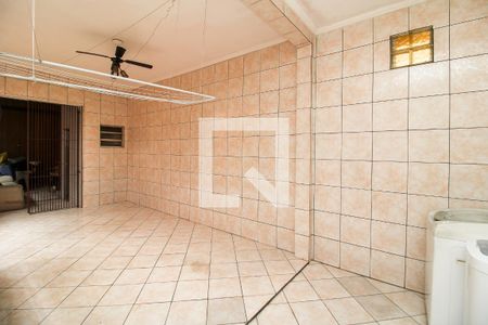 Casa à venda com 128m², 3 quartos e 2 vagas Casa à venda com 128m², 3 quartos e 2 vagasÁrea de Serviço