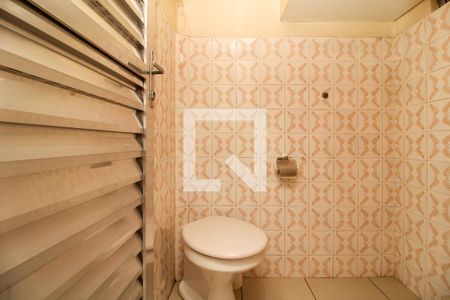 Casa à venda com 128m², 3 quartos e 2 vagas Casa à venda com 128m², 3 quartos e 2 vagasBanheiro de Serviço