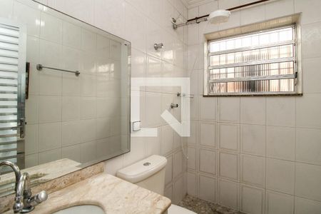 Casa à venda com 128m², 3 quartos e 2 vagas Casa à venda com 128m², 3 quartos e 2 vagasBanheiro
