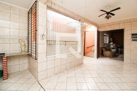 Casa à venda com 128m², 3 quartos e 2 vagas Casa à venda com 128m², 3 quartos e 2 vagasÁrea de Serviço