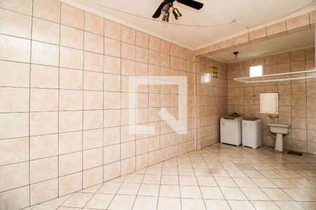 Casa à venda com 128m², 3 quartos e 2 vagas Casa à venda com 128m², 3 quartos e 2 vagasÁrea de Serviço