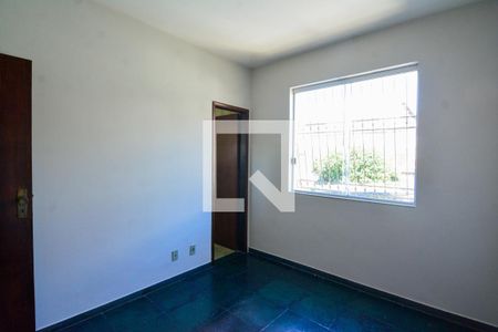 Sala de apartamento à venda com 3 quartos, 80m² em Carlos Prates, Belo Horizonte