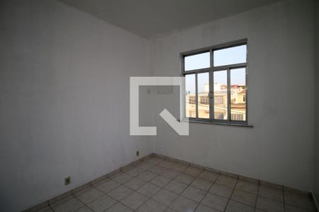 Quarto 2 de apartamento para alugar com 2 quartos, 70m² em Olaria, Rio de Janeiro