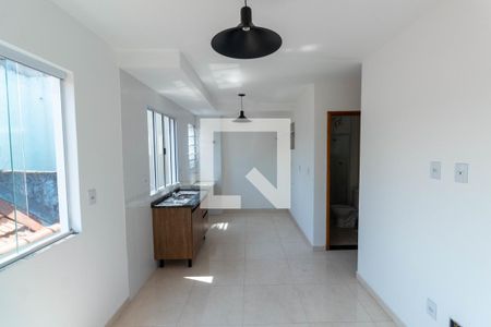 Sala/Cozinha de apartamento para alugar com 2 quartos, 38m² em Vila Talarico, São Paulo