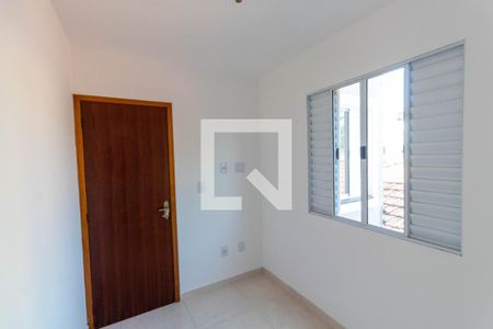 Quarto 1 de apartamento para alugar com 2 quartos, 38m² em Vila Talarico, São Paulo