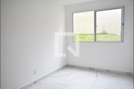 Sala de apartamento para alugar com 2 quartos, 48m² em Guaratiba, Rio de Janeiro