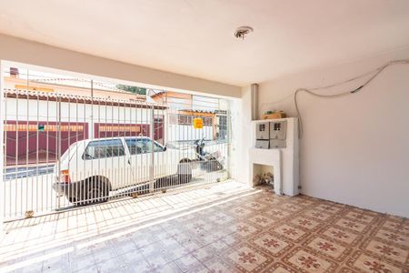 Casa à venda com 120m², 1 quarto e 2 vagas Casa à venda com 120m², 1 quarto e 2 vagasGaragem