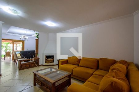 Sala de casa à venda com 3 quartos, 203m² em Espírito Santo, Porto Alegre