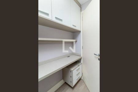 Quarto Suíte de apartamento à venda com 3 quartos, 82m² em Jardim Lindóia, Porto Alegre