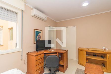 Sala/Quarto de apartamento à venda com 1 quarto, 32m² em Rio Branco, Porto Alegre