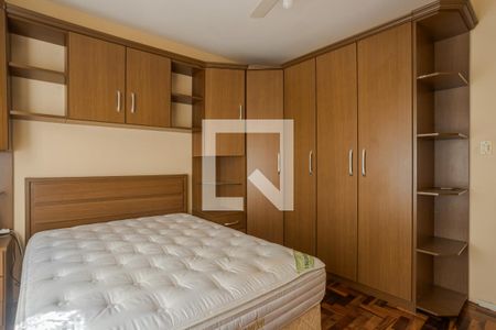 Quarto 1 de apartamento para alugar com 2 quartos, 60m² em Vila Ipiranga, Porto Alegre
