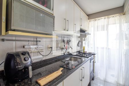 Cozinha de apartamento à venda com 3 quartos, 95m² em Passo da Areia, Porto Alegre