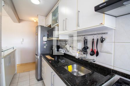 Cozinha de apartamento à venda com 3 quartos, 95m² em Passo da Areia, Porto Alegre