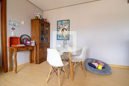 Sala  de apartamento à venda com 3 quartos, 95m² em Passo da Areia, Porto Alegre