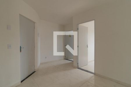 Sala de kitnet/studio para alugar com 2 quartos, 49m² em Jardim Wanda, Taboão da Serra