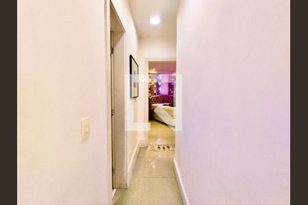 Corredor  de apartamento para alugar com 2 quartos, 90m² em Copacabana, Rio de Janeiro