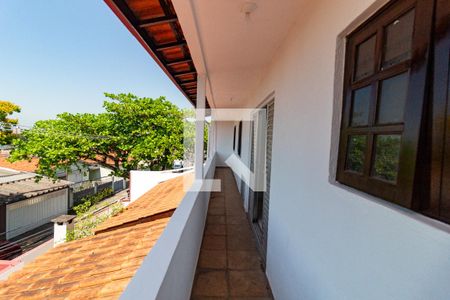 Varanda  de casa à venda com 5 quartos, 180m² em Jardim Santa Cruz (campo Grande), São Paulo