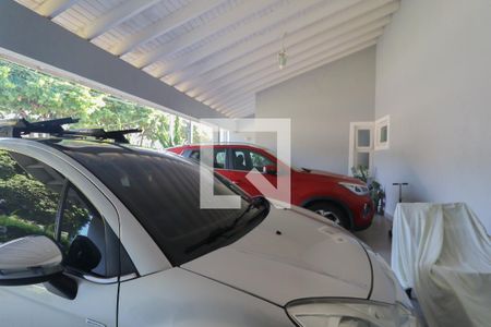 Casa à venda com 476m², 4 quartos e 6 vagas Casa à venda com 476m², 4 quartos e 6 vagasÁrea externa