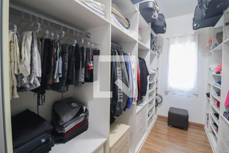 Casa à venda com 476m², 4 quartos e 6 vagas Casa à venda com 476m², 4 quartos e 6 vagasQuarto 1