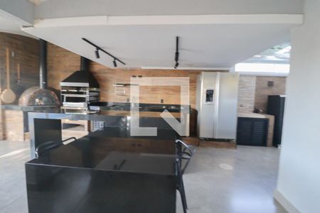 Casa à venda com 476m², 4 quartos e 6 vagas Casa à venda com 476m², 4 quartos e 6 vagasCozinha