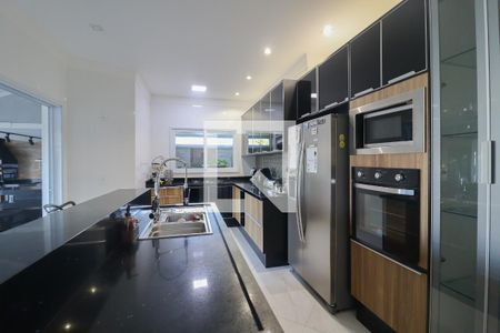 Casa à venda com 476m², 4 quartos e 6 vagas Casa à venda com 476m², 4 quartos e 6 vagasCozinha