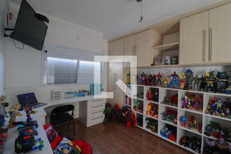 Casa à venda com 476m², 4 quartos e 6 vagas Casa à venda com 476m², 4 quartos e 6 vagasQuarto 2