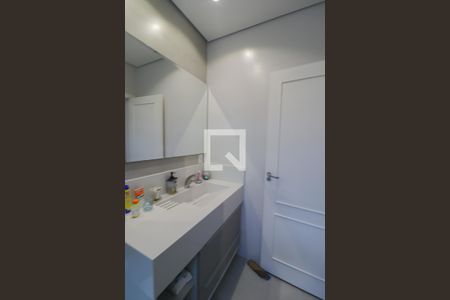 Casa à venda com 476m², 4 quartos e 6 vagas Casa à venda com 476m², 4 quartos e 6 vagasBanheiro quarto 3