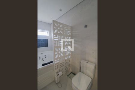 Casa à venda com 476m², 4 quartos e 6 vagas Casa à venda com 476m², 4 quartos e 6 vagasBanheiro Quarto 1