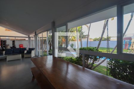 Casa à venda com 476m², 4 quartos e 6 vagas Casa à venda com 476m², 4 quartos e 6 vagasVaranda gourmet