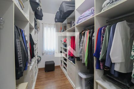 Casa à venda com 476m², 4 quartos e 6 vagas Casa à venda com 476m², 4 quartos e 6 vagasQuarto 1