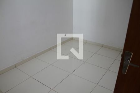 Quarto de casa para alugar com 2 quartos, 70m² em Jardim Atlantico, Goiânia