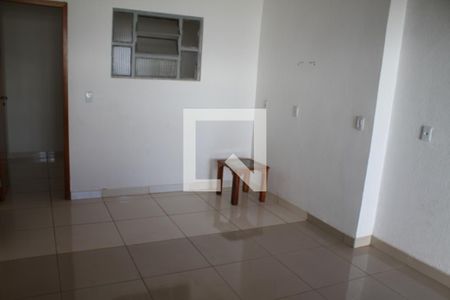 Sala de casa para alugar com 2 quartos, 70m² em Jardim Atlantico, Goiânia