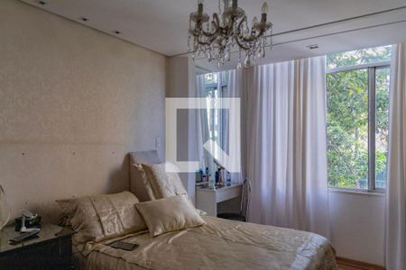 Suíte  de apartamento à venda com 3 quartos, 114m² em Funcionários, Belo Horizonte