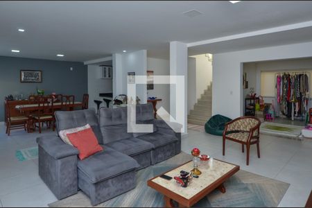 Sala de casa de condomínio para alugar com 4 quartos, 360m² em Vargem Grande, Rio de Janeiro