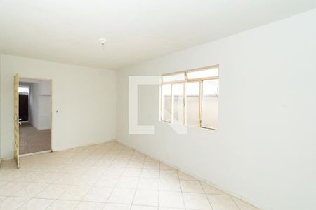 Casa à venda com 390m², 3 quartos e 3 vagasSala