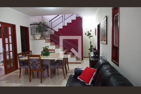 Sala  de casa à venda com 3 quartos, 178m² em Horto Santo Antonio, Jundiaí