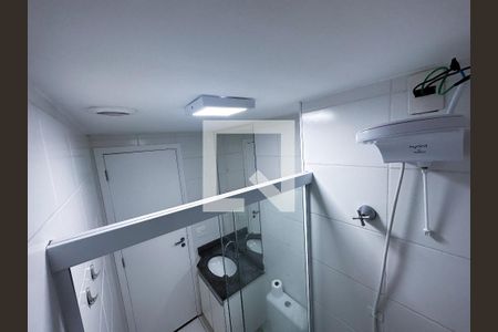 Banheiro de apartamento para alugar com 1 quarto, 35m² em Água Branca, São Paulo