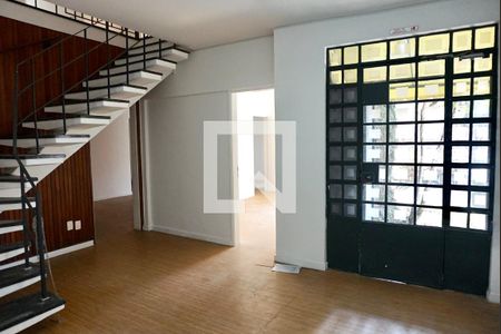 Sala de casa à venda com 10 quartos, 450m² em Vila Cordeiro, São Paulo