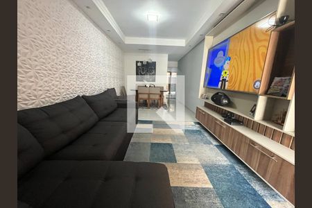 Casa à venda com 130m², 3 quartos e 2 vagasSala