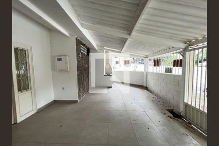 Casa à venda com 3 quartos, 131m² em Vila Cordeiro, São Paulo