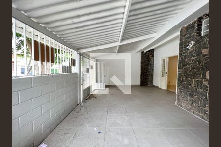 Casa à venda com 3 quartos, 131m² em Vila Cordeiro, São Paulo