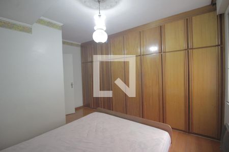 Quarto 1 de apartamento para alugar com 3 quartos, 95m² em Passo da Areia, Porto Alegre